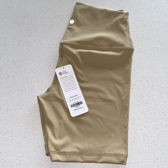 Nakedfeel Shorts 6" - Picture 5 of 5